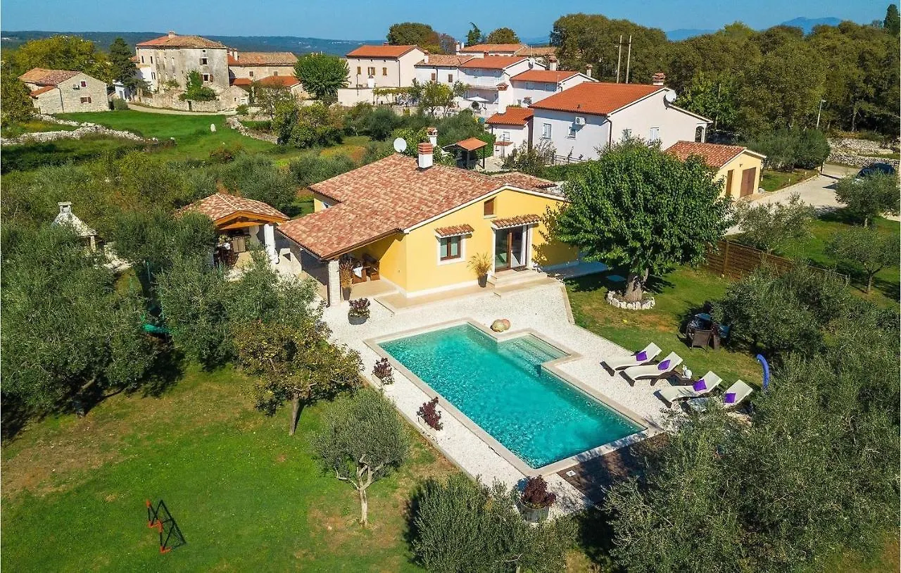 Villa Chiara Puntera 0*,