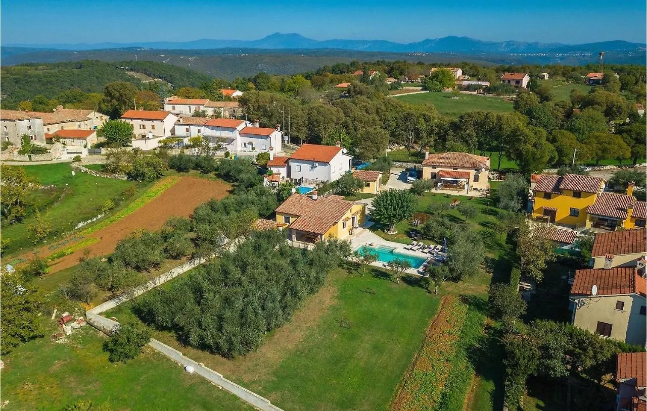 Villa Chiara Puntera Holiday home