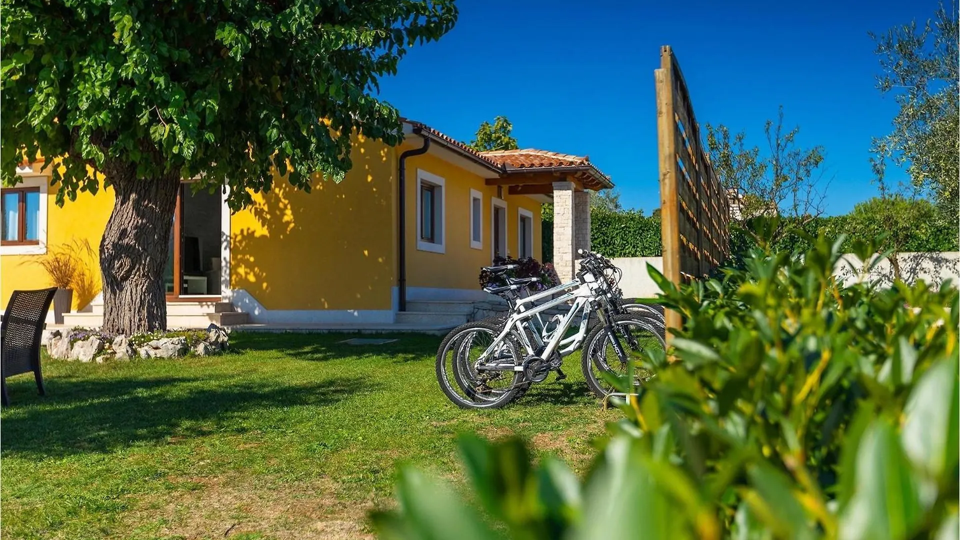 Villa Chiara Puntera 0*,