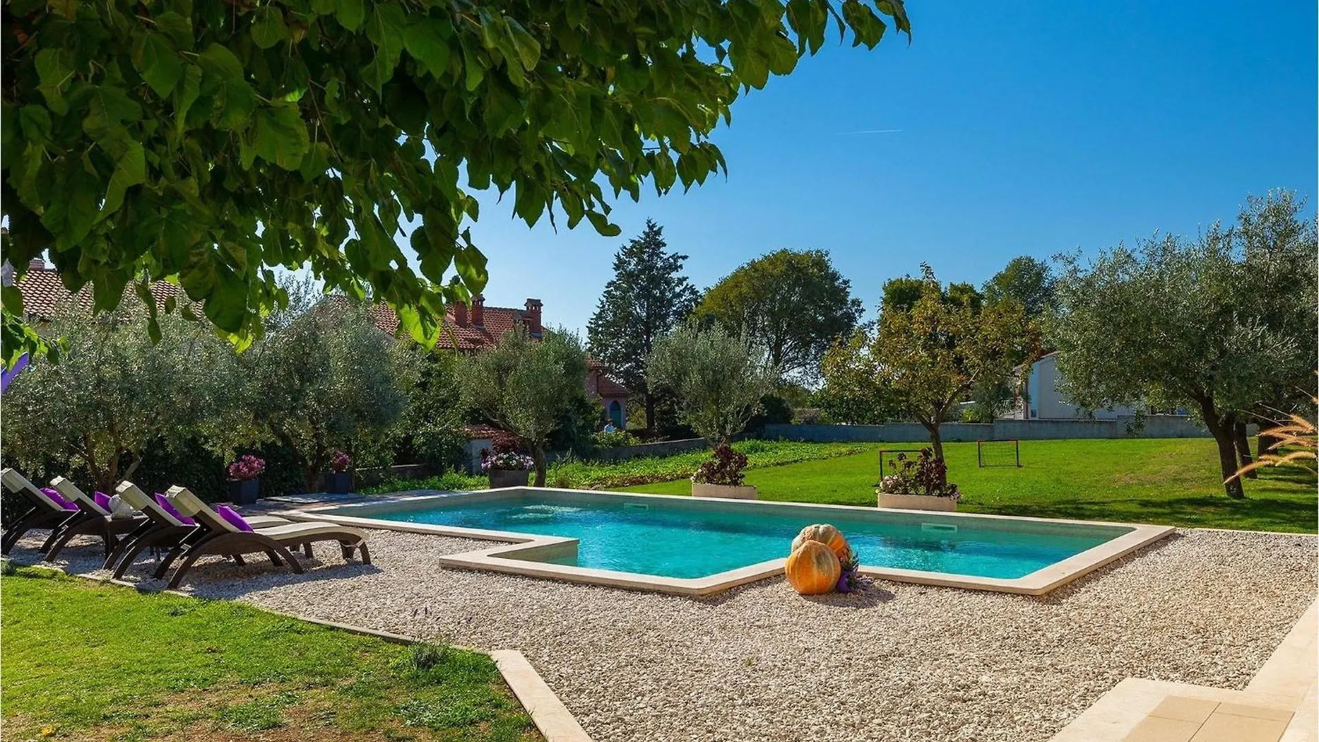 Villa Chiara Puntera 0*,